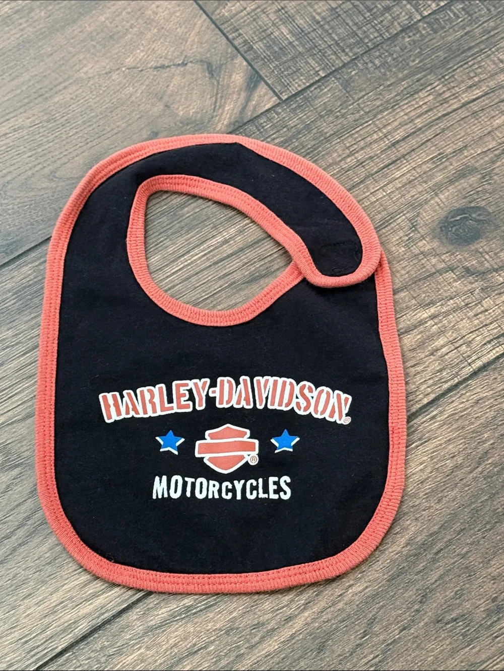 Harley-Davidson Black and Coral Baby Bib with Motorcycles Logo size 24M